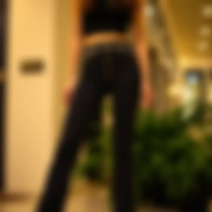 Diagram illustrating the fit and cut of Forever 21 stretch pants